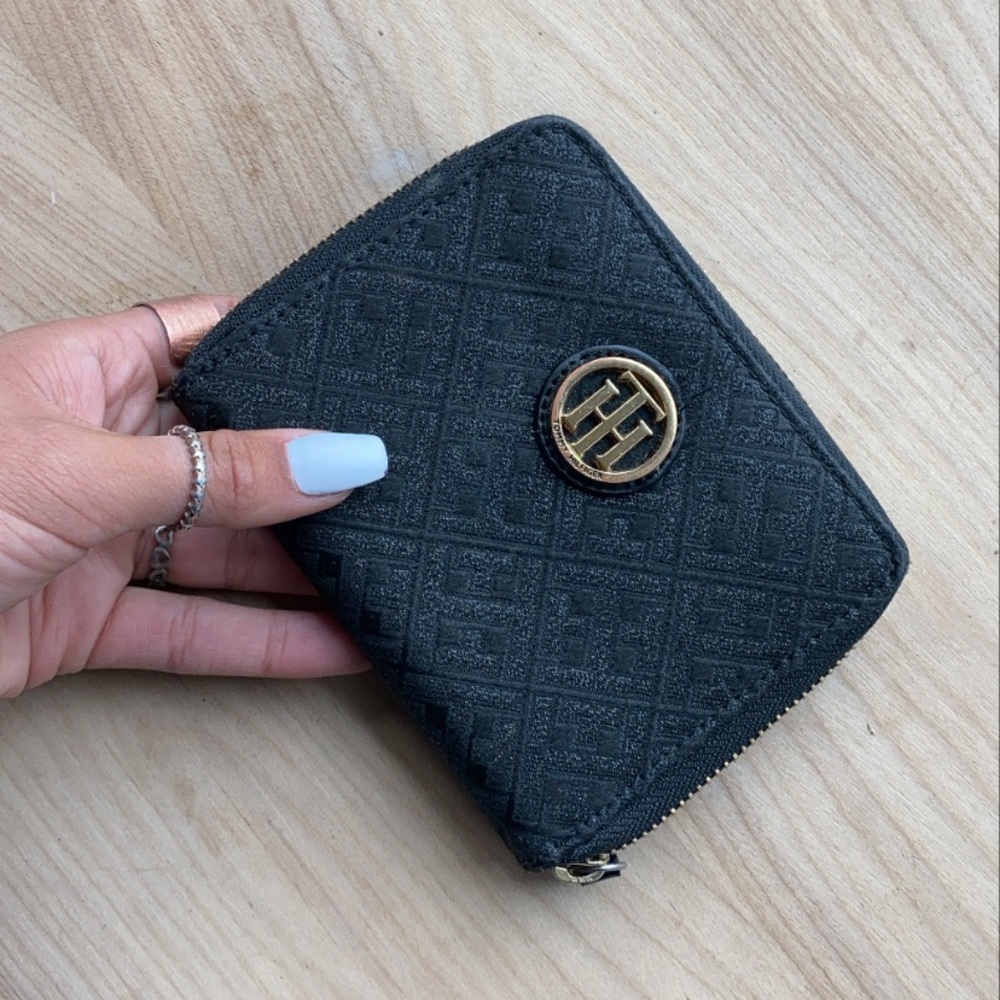 Tommy Hilfiger wallet